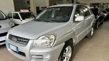 Usata Kia Sportage Active 112 CV (82 kW) 2005 Argento SUV