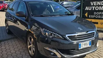 Usata Peugeot 308 SW Allure 114 CV (83 kW) 2015 Blu/azzurro Station wagon