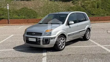 Usata Ford Fusion Titanium 80 CV (58 kW) 2008 Grigio Utilitaria