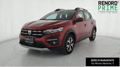 Rosso fusion Usata 2022 Dacia Sandero Comfort Due volumi | 13.590 € (Buon prezzo)
