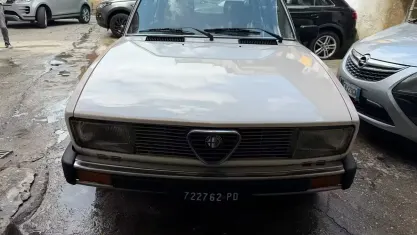 Usata Alfa Romeo Alfetta 122 CV (89 kW) 1970 Bianco Berlina