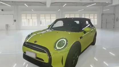 Usata Mini Cooper Cabriolet Classic 136 CV (100 kW) 2022 Giallo Cabrio