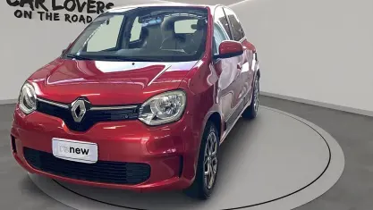 Usado Renault Twingo SE 65 CV (47 kW) 2020 Rojo Utilitario