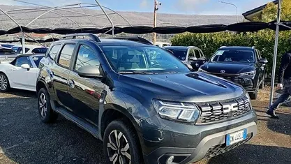 Usata Dacia Duster Journey 101 CV (74 kW) 2023 Grigio scuro SUV