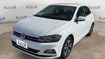 Bianco Usata 2022 VW Polo Comfortline Tre volumi | 14.800 € (Buon prezzo)