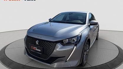 Usata Peugeot 208 Allure 100 kW (136 CV) 2021 Argento Utilitaria