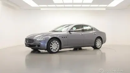 Usata Maserati Quattroporte 400 CV (294 kW) 2006 Grigio scuro Berlina
