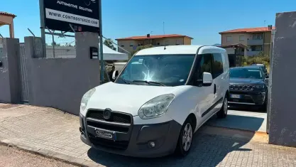 Usata Fiat Doblò 95 CV (69 kW) 2011 Bianco Monovolume