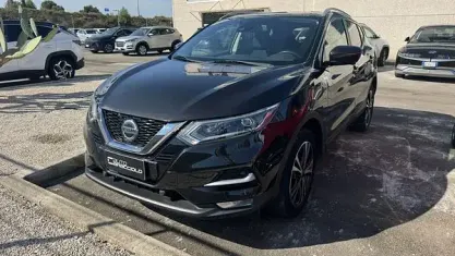 Usata Nissan Qashqai N-Connecta 115 CV (84 kW) 2020 Nero SUV