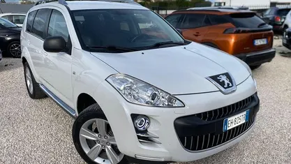 Usata 2011 Peugeot 4007 SUV | 7499 € (Buon prezzo)