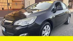 Nero Usata 2011 Opel Astra Tre volumi | 3500 € (Ottimo prezzo)