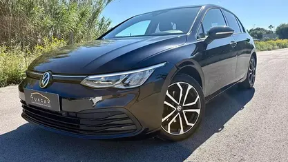 Begagnad VW Golf VIII Style 2021 Svart Sedan