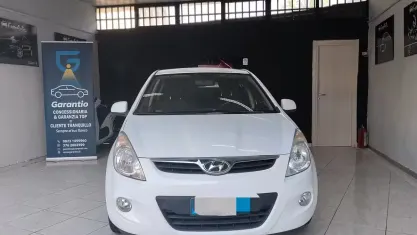 Usata Hyundai i20 78 CV (57 kW) 2010 Bianco Utilitaria
