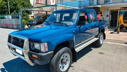 Usata Toyota HiLux 136 CV (100 kW) 1988 Blu Pick-up