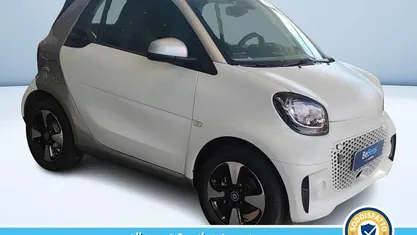 Bianco pastello Usata 2022 Smart ForTwo Electric Drive Passion Cabrio | 14.100 € (Buon prezzo)