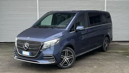 Usata Mercedes V250 Avantgarde 190 CV (139 kW) 2025 Blu/azzurro Monovolume