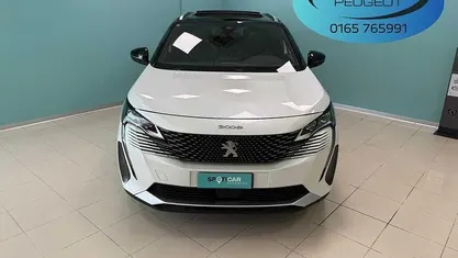 Usata Peugeot e-3008 GT 147 kW (200 CV) 2021 Bianco SUV