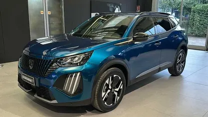 Usata Peugeot 2008 Allure 101 CV (74 kW) 2025 SUV