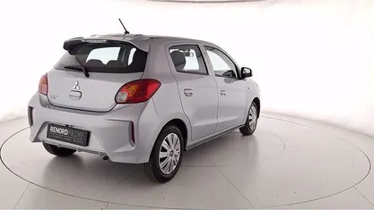 Usata Mitsubishi Space Star Invite 71 CV (52 kW) 2021 Grigio chiaro Utilitaria
