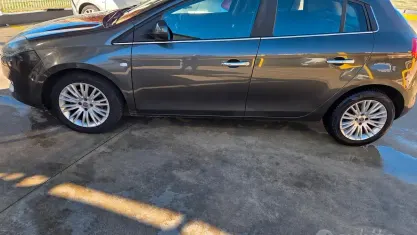 Usata Fiat Bravo 105 CV (77 kW) 2009 Grigio Utilitaria