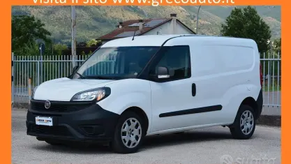 Usata Fiat Doblò 105 CV (77 kW) 2021 Bianco Monovolume