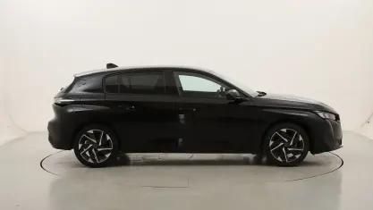 Usata Peugeot 308 Allure 131 CV (96 kW) 2024 Neronero Berlina