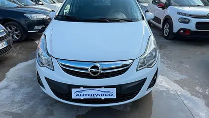 Usata Opel Corsa 85 CV (62 kW) 2012 Berlina