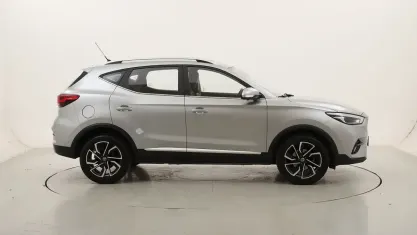 Usata MG ZS Luxury 106 CV (77 kW) 2024 Argentoargento SUV