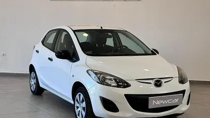 Usata Mazda 2 Trendy 75 CV (55 kW) 2011 Bianco Utilitaria