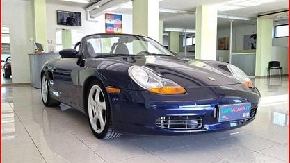 Begagnad Porsche Boxster 223 HK (164 kW) 2002 Blå Cab