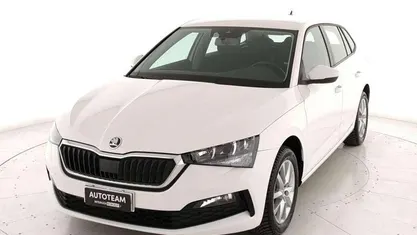 Usata Skoda Scala Ambition 90 CV (66 kW) 2022 Bianco Utilitaria