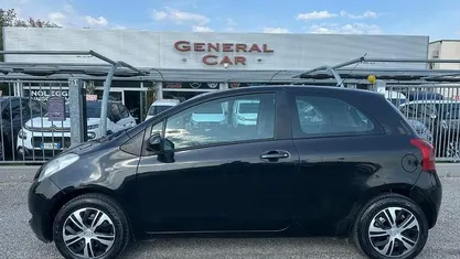 Usata Toyota Yaris 69 CV (50 kW) 2007 Nero Utilitaria
