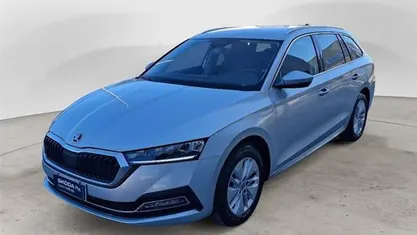 Usata Skoda Octavia Executive 150 CV (110 kW) 2024 Argento Station wagon
