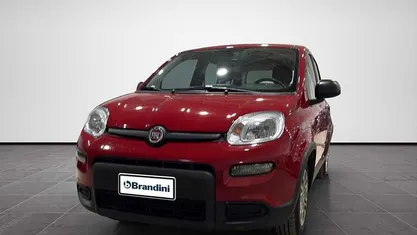 Usata Fiat Panda S 69 CV (50 kW) 2024 Rosso passione (pastello) Utilitaria