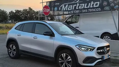 Usata Mercedes GLA200 150 CV (110 kW) 2021 Grigio SUV