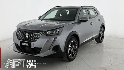 Usata Peugeot 2008 Allure 102 CV (75 kW) 2021 Grigio SUV