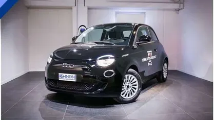 Usata 2024 Fiat 500e Tre volumi | 19.900 € (Buon prezzo)