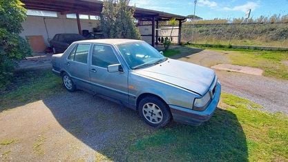 Usata Lancia Thema 147 CV (108 kW) 1990 Grigio Berlina