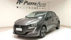 Grigio platinum Usata 2023 Peugeot 208 Allure Due volumi | 16.400 € (Buon prezzo)
