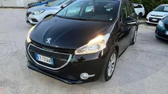 Nero Usata 2015 Peugeot 208 Active Due volumi | 5890 € (Buon prezzo)