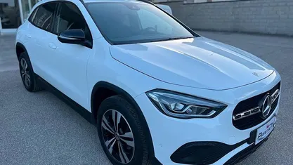 Usata Mercedes GLA180 Night 115 CV (84 kW) 2023 Nero SUV