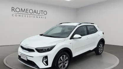 Second-hand Kia Stonic Urban 101 CP (74 kW) 2023 Alb SUV