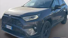 Usata 2021 Toyota RAV4 Hybrid Style SUV | 27.500 € (Buon prezzo)