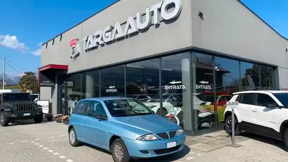 Usata Lancia Ypsilon 60 CV (44 kW) 2003 Blu Utilitaria
