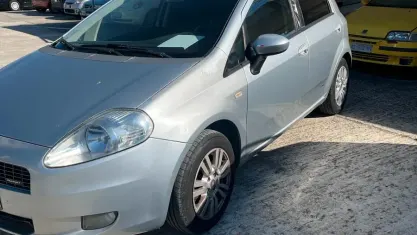 Usata Fiat Grande Punto Dynamic 75 CV (55 kW) 2008 Grigio Utilitaria