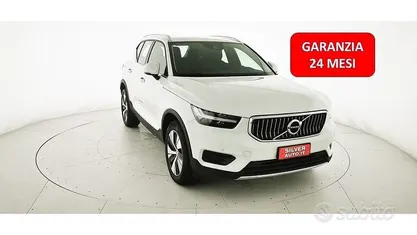 Usata Volvo XC40 Inscription 129 CV (94 kW) 2021 Bianco pastello SUV