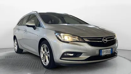 Usata Opel Astra Dynamic 110 CV (80 kW) 2018 Other Station wagon