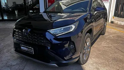 Usata Toyota RAV4 Hybrid Lounge 222 CV (163 kW) 2021 Blu SUV