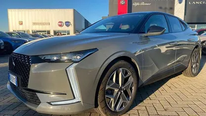 Grigio Usata 2023 DS Automobiles DS4 Tre volumi | 28.500 € (Buon prezzo)