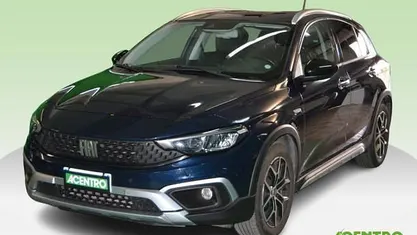 Usata Fiat Tipo Cross 100 CV (73 kW) 2021 Blu Berlina